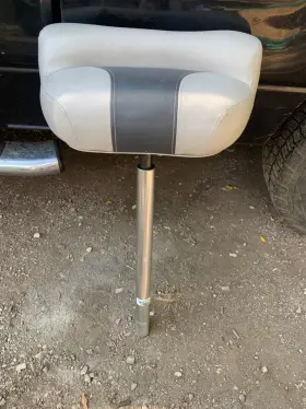 1.77 ATTWOOD Swivl Eze Boat Pedestal Seat Pole
