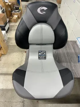 01002315 CRESTLINER Fishing Seat