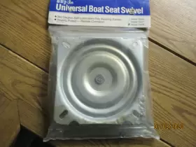 75018 GARELICK Boat Seat Swivel