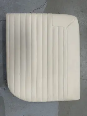34-689 GRADY WHITE Port Helm Fill Cushion