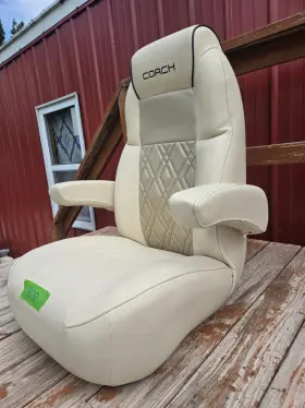 HC07 LIPPERT COMPONENT Pontoon Helm Chair Luppert Highback #3