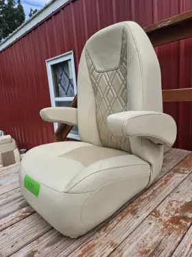 HC08 LIPPERT COMPONENT Pontoon Helm Chair Luppert Highback #2