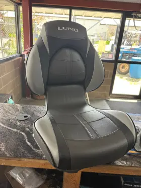 2276011 LUND Lunf Pro Ride Seat