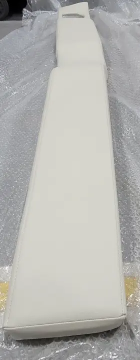 2340371 SEA RAY BOATS Boston Whaler Stbd Bolster Fwd #2
