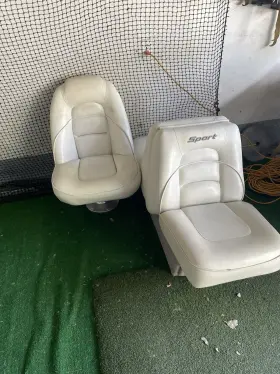 1820388 SEA RAY SPORT Captains Chair Mount Bottom