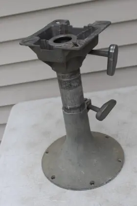 D5828 SPRINGFIELD Boat Seat Pedestal Base Post