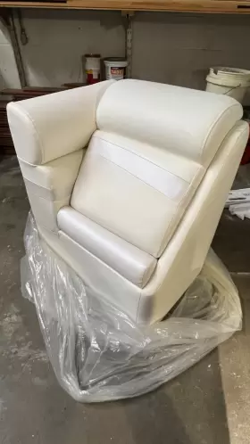 6787303 TAYLORMADE Left Pontoon Seat Lounger Changing #2
